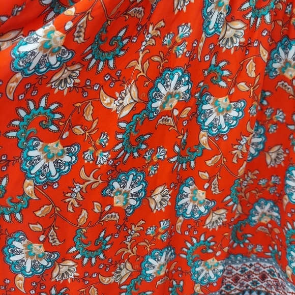 GiGiO Balloon Sleeve Hi-Low Tunic Top with Pockets - Picture 8 of 15